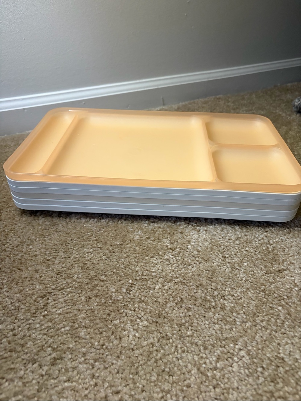 Tupperware Vintage Divided Meal Trays set of 6 - Picture 7 of 7